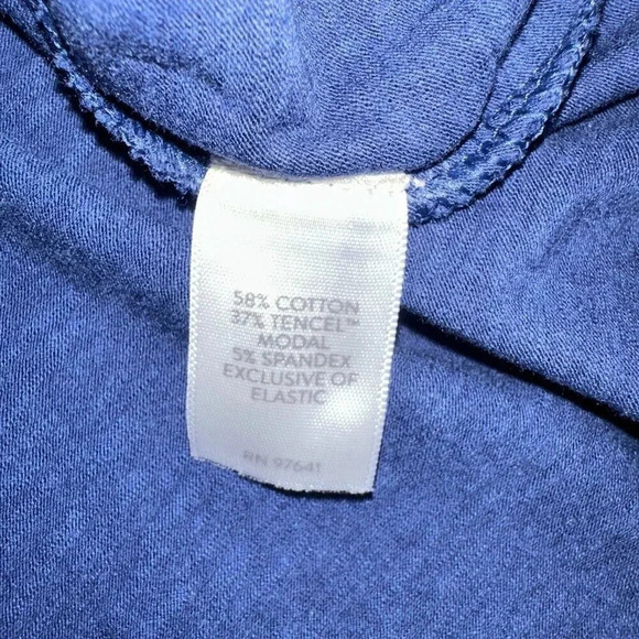 j. jill Smocked 3/4 Sleeve Top Super Soft Button Accent Sz XL - Picture 6 of 6